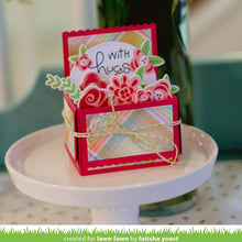 Load image into Gallery viewer, scalloped box card pop-up