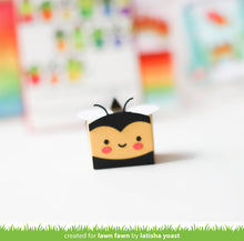 Load image into Gallery viewer, tiny gift box bee add-on
